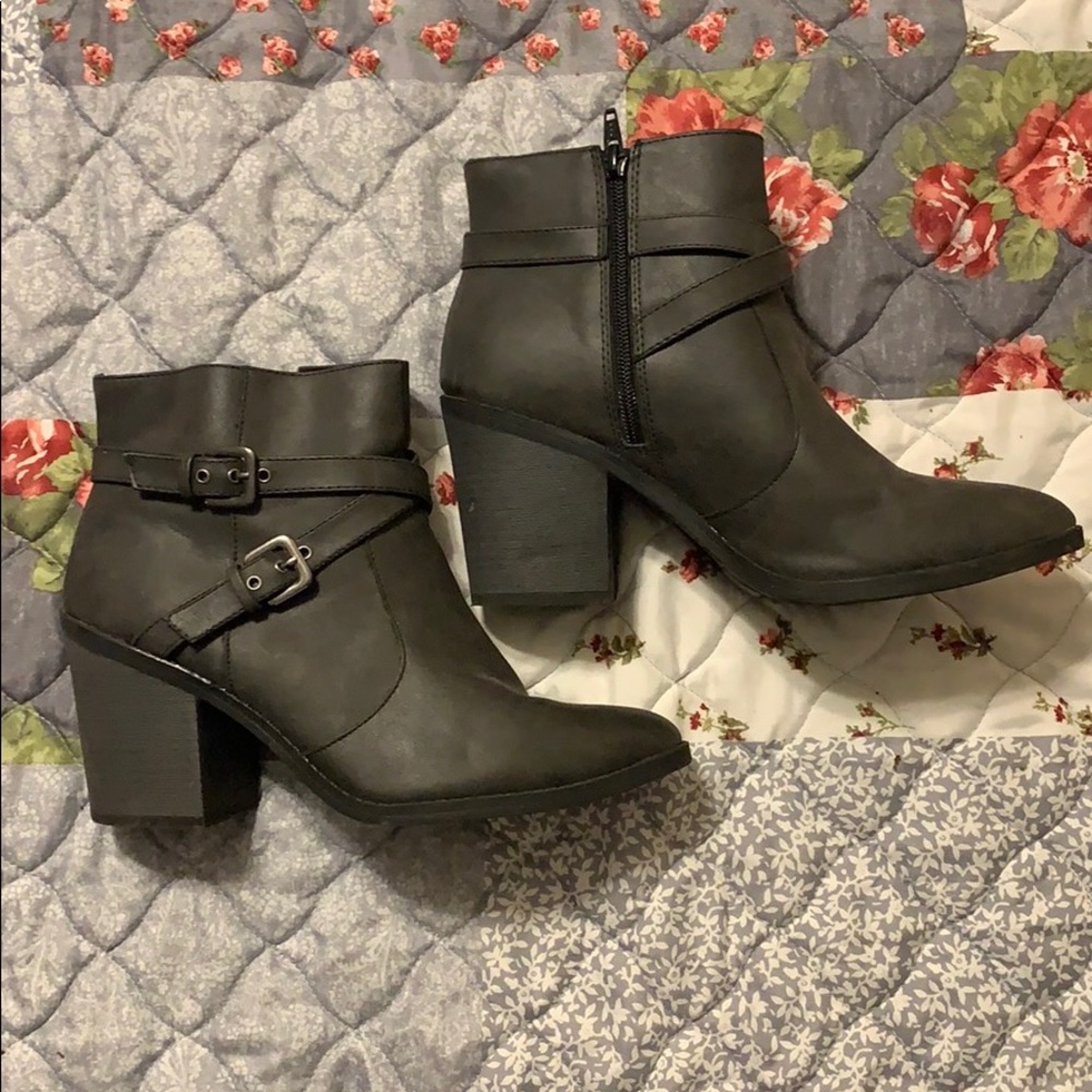 Lovely boot for FALL! Weather treated already!!!